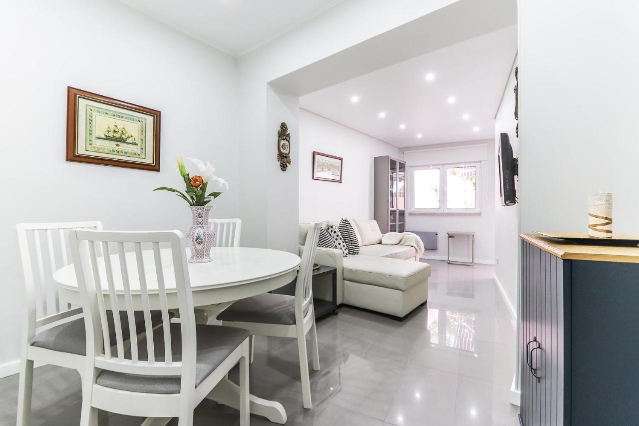 Vita Portucale ! Moscavide Casa Branca W/ Terrace Lisbona Esterno foto