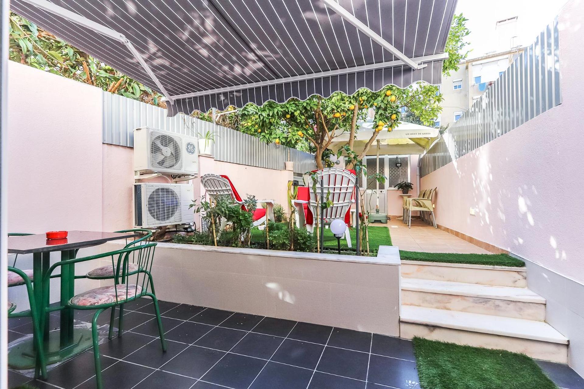 Vita Portucale ! Moscavide Casa Branca W/ Terrace Lisbona Esterno foto