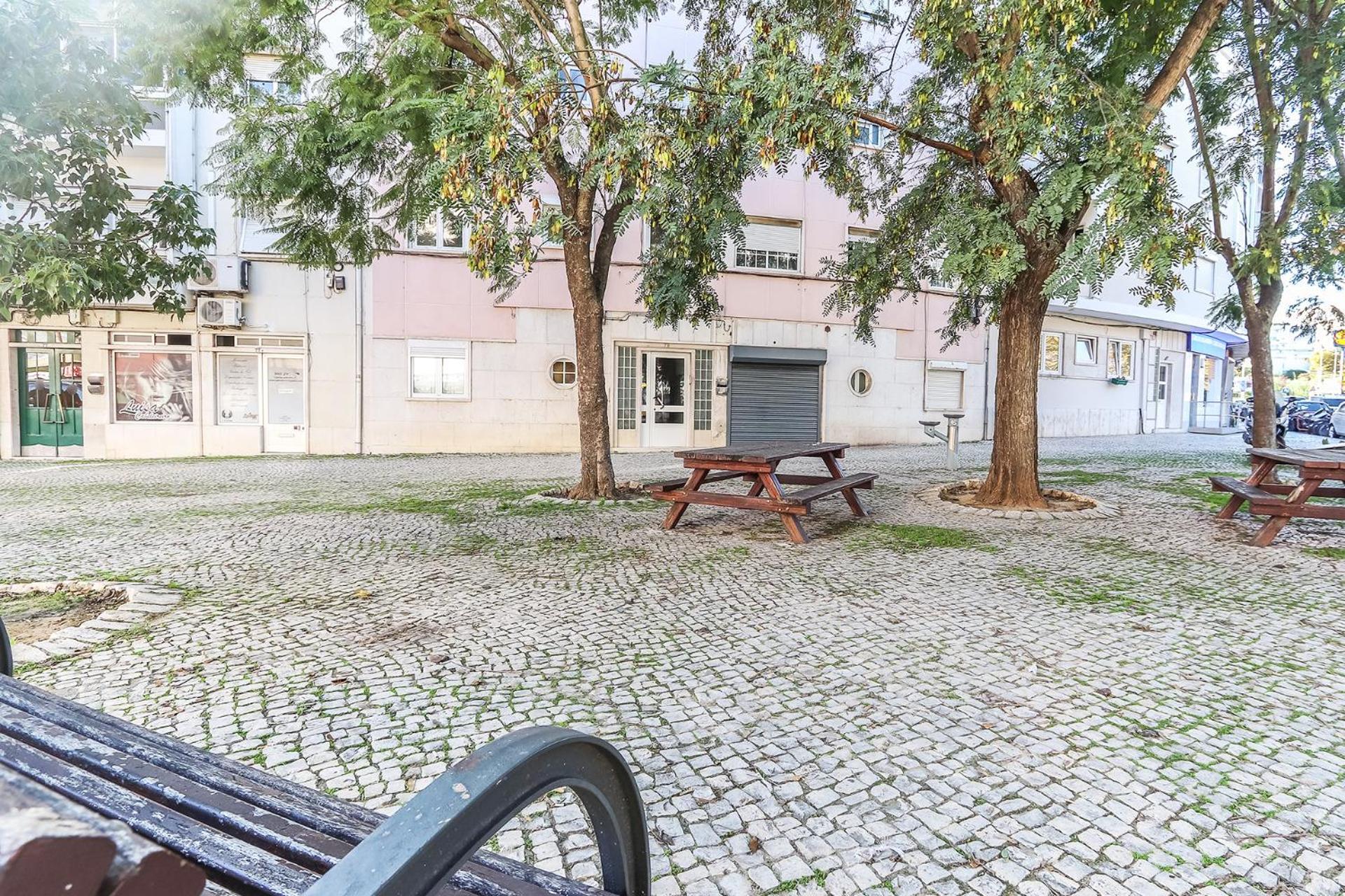 Vita Portucale ! Moscavide Casa Branca W/ Terrace Lisbona Esterno foto